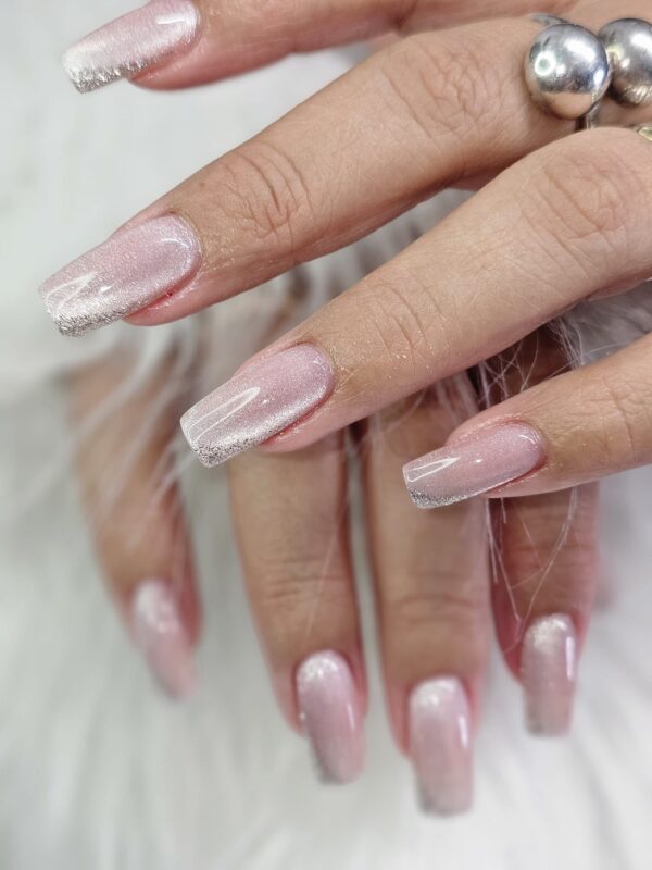 Servicios Completos de Uñas